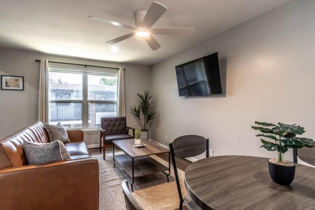 Roomy Urban Apartment Montrose! Free Parking #3 Houston Ngoại thất bức ảnh
