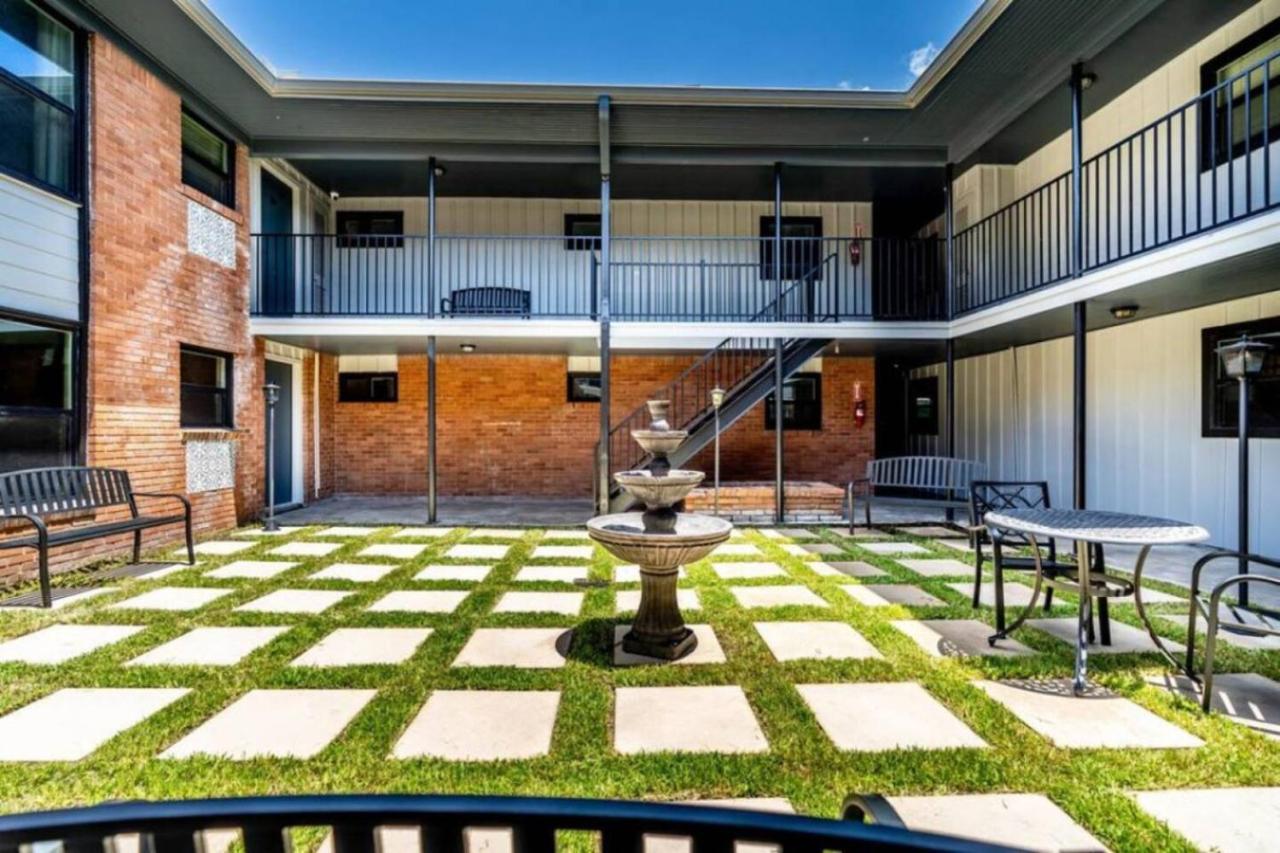 Roomy Urban Apartment Montrose! Free Parking #3 Houston Ngoại thất bức ảnh