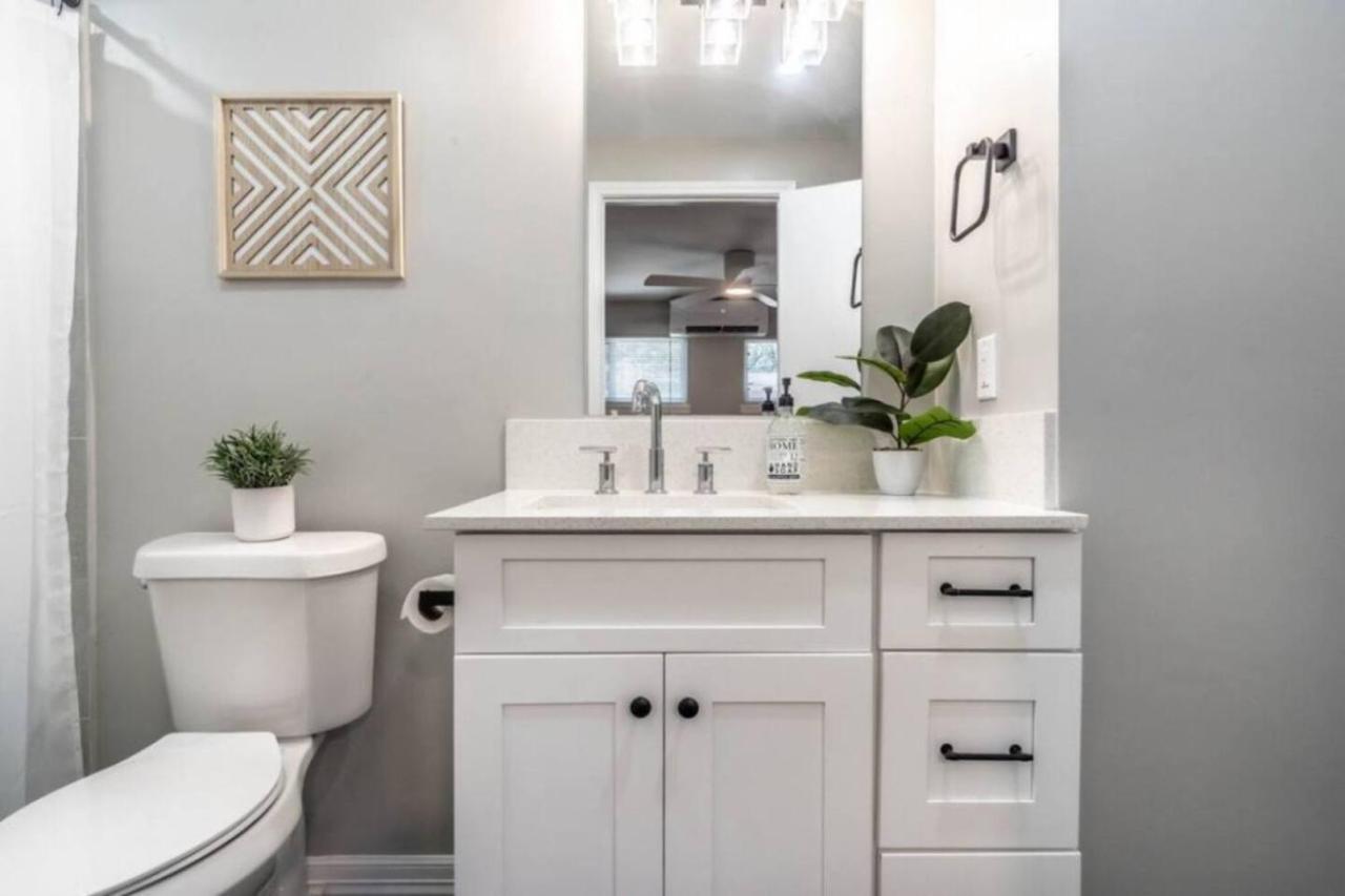 Roomy Urban Apartment Montrose! Free Parking #3 Houston Ngoại thất bức ảnh